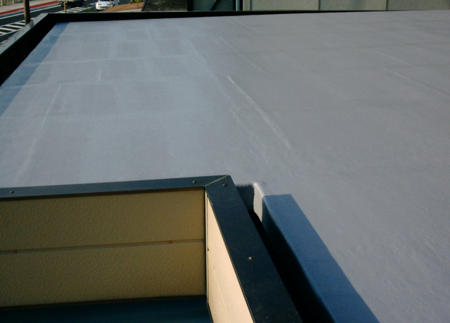 不動産業者さまからマンションの屋上防水、塗装のご依頼も多数ございます。